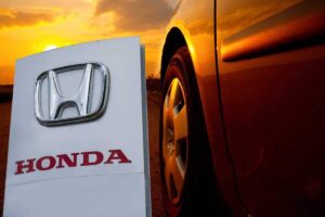 Honda si confronta con Toyota