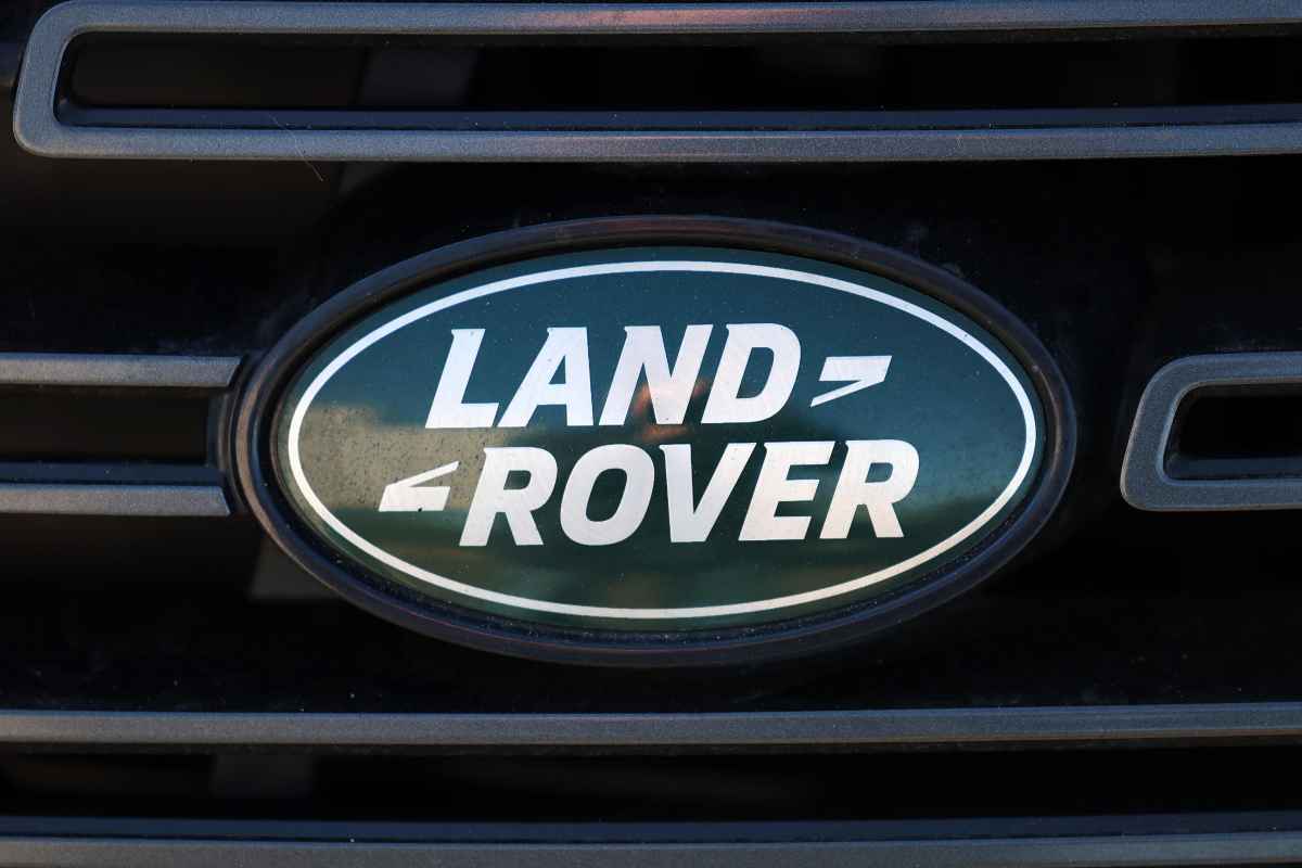 La Land Rover Defender più esclusiva mai vista: occhio a questi dettagli che la rendono unica